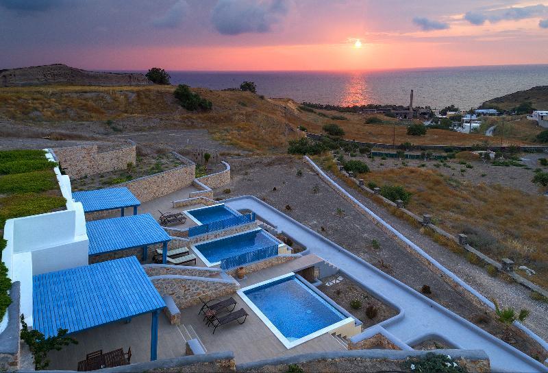 Desiterra Resort Suites & Villas Καρτεράδος Εξωτερικό φωτογραφία