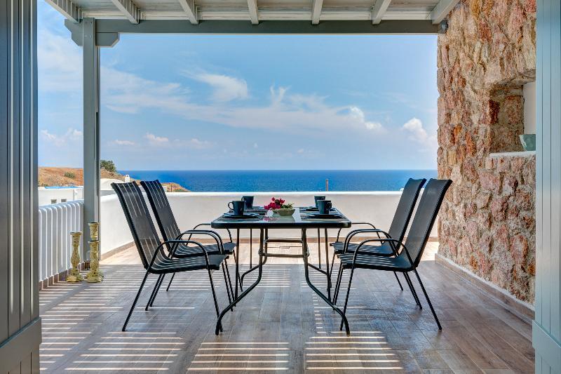 Desiterra Resort Suites & Villas Καρτεράδος Εξωτερικό φωτογραφία