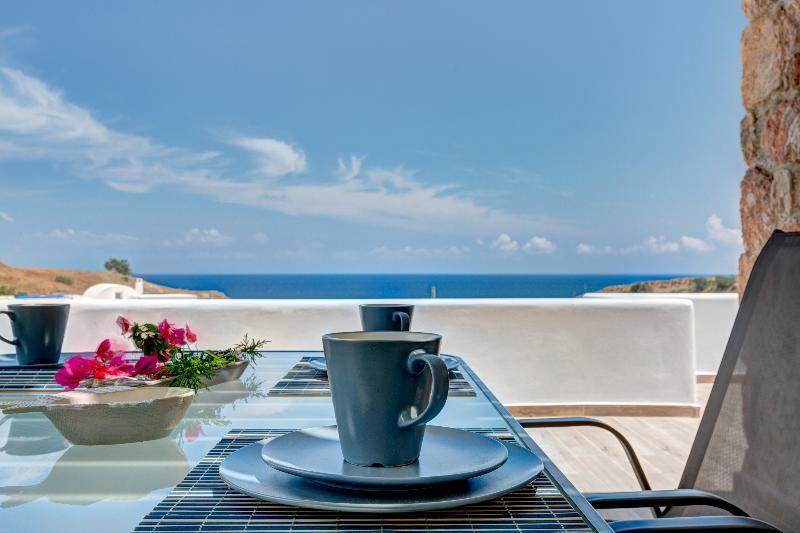 Desiterra Resort Suites & Villas Καρτεράδος Εξωτερικό φωτογραφία